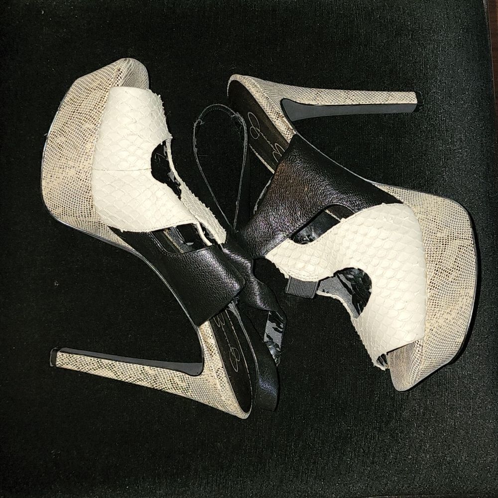 Jessica Simpson Platform   - Picture 2 of 5